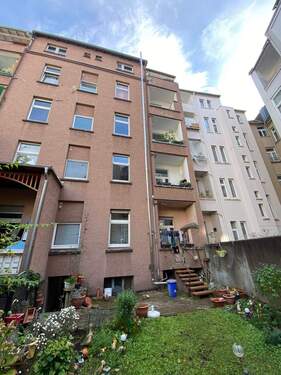 Hausansicht Hofseite - 3 Zimmer Etagenwohnung zur Miete in Dortmund