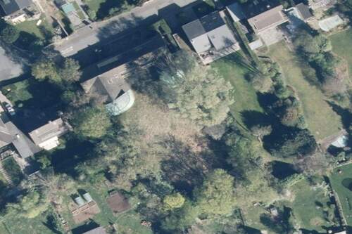 Luftbild oben - Grundstück zum Kaufen in Düsseldorf