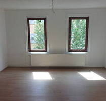 Exklusive, modernisierte 2-Zimmer-Wohnung mit Terrasse, Wintergarten und EBK im Zentrum - Rottenburg