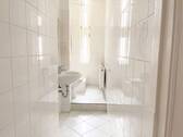 Helles Bad mit Fenster - 
