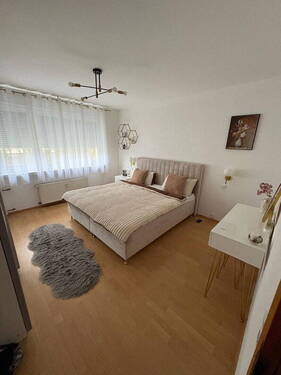 Schlafzimmer - Provisionsfrei & Blick über Bonn: schicke und gut vermietete Wohnung im grünen Herzen von Duisdorf