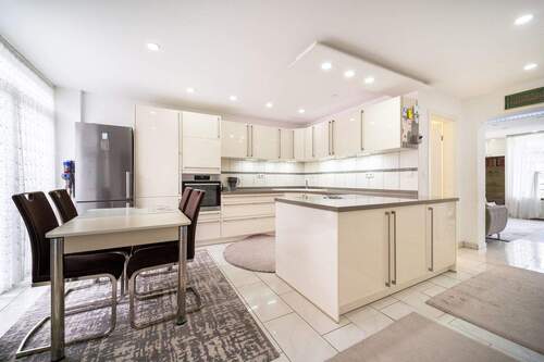 EG Küche - 6 Zimmer Reihenmittelhaus in Steinhagen