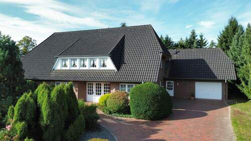Front - 7 Zimmer Einfamilienhaus in Sottrum