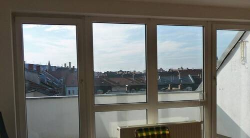 Wohnzimmer - 2 Zimmer Etagenwohnung in Fürth