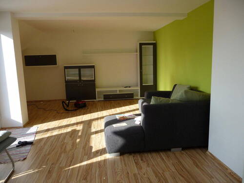 Wohnzimmer - Etagenwohnung mit 70,80 m² in Fürth zum Kaufen