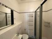 Gäste-WC mit Dusche - 