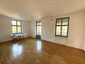Wohn-/Esszimmer - 