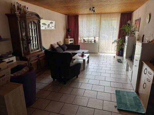Wohn-/Esszimmer Wohnhaus - 