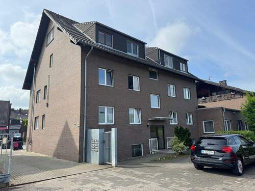 Rückansicht Wohnhaus - 