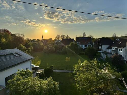 Abendsonne vom Balkon - *** ZENTRAL UND RUHIG *** - 200.000,00&nbsp;EUR Kaufpreis, ca.&nbsp; 57,00&nbsp;m&sup2;&nbsp;Wohnfl&auml;che