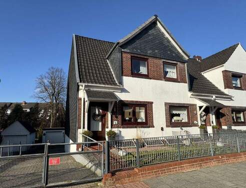 Außen - Gepflegtes Reihenendhaus mit Garage in Bremen Lesum