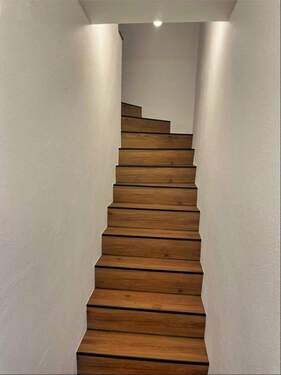 Treppenhaus EG - 4 Zimmer Reihenmittelhaus zum Kaufen in Speicher