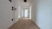 Flur - Frisch renovierte 2-Zimmer-Wohnung mit Balkon - zentral in Ludwigshafen, provisionsfrei