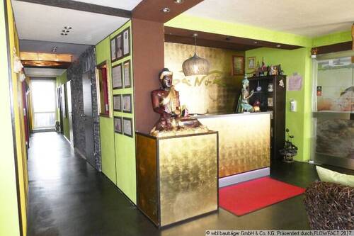 Gewerbe-Blick in den Flur - 