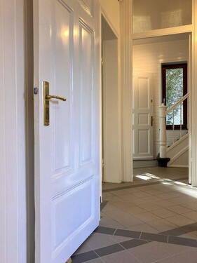 EG - Blick ins Treppenhaus - 