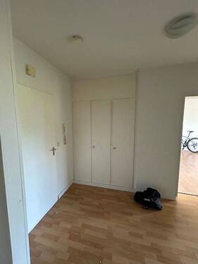 Flur - 3 Zimmer Etagenwohnung in Halstenbek