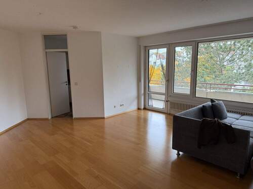 Wohnzimmer - 2 Zimmer Etagenwohnung zum Kaufen in Ulm