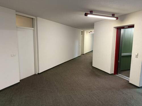 Wohnungszugang 3. OG - 