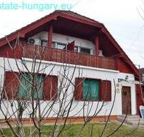 Wohn- und Apartmenthaus im Kurort - Kehidakustány