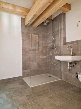 Bad - Etagenwohnung mit 87,50 m&sup2; in Wolfsburg Ehmen zur Miete