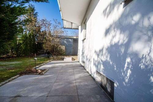 Neu gestaltete West-Terrasse - 