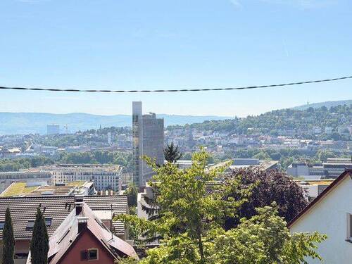 Ausblick - 3 Zimmer Etagenwohnung zur Miete in Stuttgart