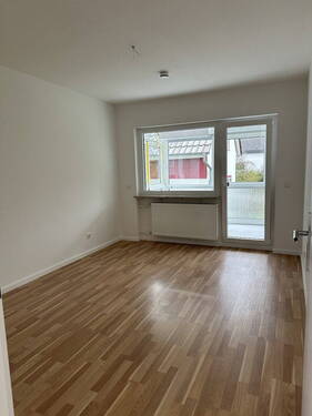 Gäste- oder Arbeitszimmer (EG) - 