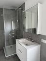 Badezimmer mit Dusche (OG) - 