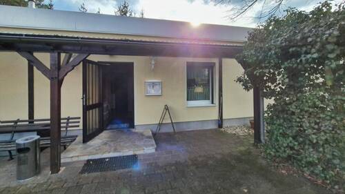 Eingangsbereich Gewerbe rechts - 