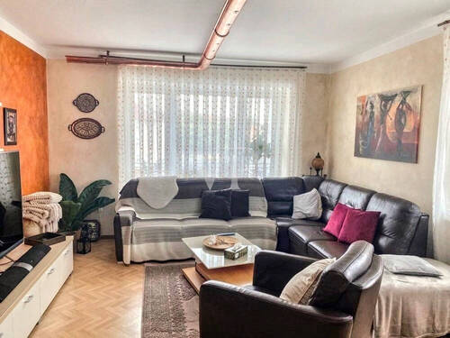 Wohnzimmer - 4 Zimmer Etagenwohnung zum Kaufen in Schweinfurt
