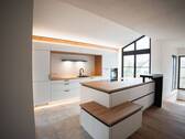 ...mit Kochinsel und Eckbank... - 