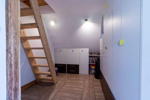 Flur im 1.OG (Haus links) - 