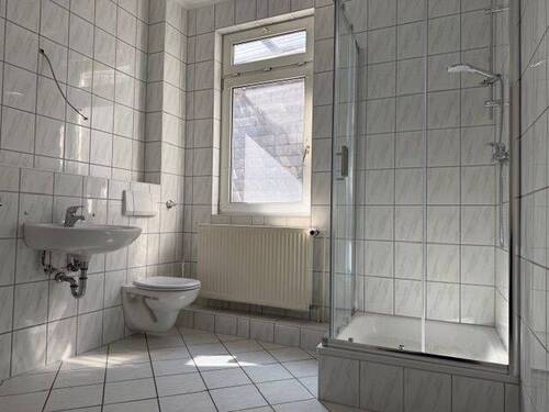Badezimmer - Etagenwohnung mit 75,00 m&sup2; in Eisenach zur Miete