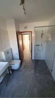 Bad im Obergeschoss Bild 2 - 