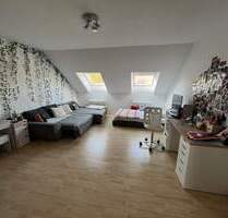 Großzügige und helle 4-Zimmer-Wohnung im Herzen von Feucht
