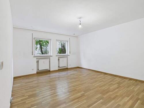 Wohnraum - 1 Zimmer Etagenwohnung in Stuttgart