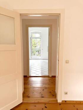 Zimmer 2 zur Küche - Etagenwohnung mit 74,10 m&sup2; in Berlin zum Kaufen