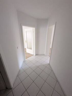 Flur - Etagenwohnung mit 46,30 m&sup2; in Zwickau zur Miete