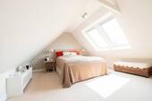 Schlafzimmer DG - 