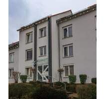 Großzügige 2,5-Zimmer Wohnung mit 3 PKW Stellplätzen in Leo-Höfingen - Leonberg