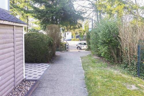 vorderer Blick zur Straße - 