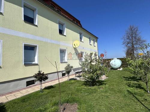Garten vorm Haus 5 - 6 Zimmer Mehrfamilienhaus, Wohnhaus in Bennewitz / Pausitz