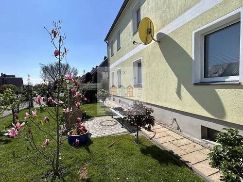 Garten vorm Haus 2 - 