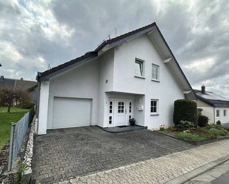 Außenansicht - 5 Zimmer Einfamilienhaus zum Kaufen in Simmern