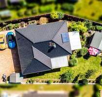 ~~Wo rotes Holz auf nordische Idylle trifft - Ihr Zuhause bei Bergen auf Rügen~~ - Bergen auf Rügen / Tilzow