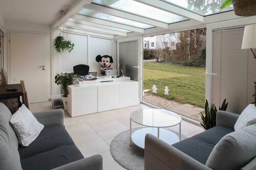 Wintergarten offen - Sofort wohlfühlen: 4-Zi.-Erdgeschosswhg. in Citylage mit Wintergarten und Stellplatz