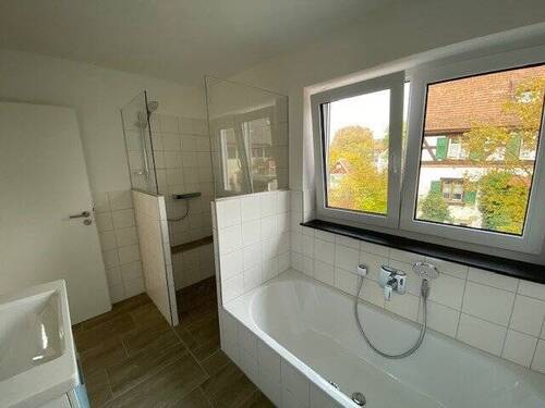 Bad 1.OG - Reihenendhaus mit 107,00 m² in Steißlingen zur Miete