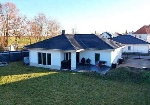 Drohnenaufnahme - 4 Zimmer Einfamilienhaus zum Kaufen in Glebitzsch