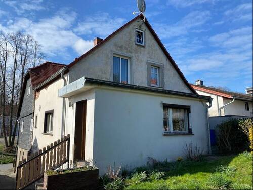 Nordostansicht - 5 Zimmer Einfamilienhaus zum Kaufen in Bernstadt