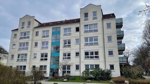 Frontalansicht - 2-Raum-Eigentumswohung mit Balkon